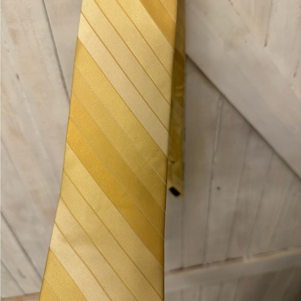 Perry Ellis Portfolio - Gold / Striped - Neck Tie - Picture 2 of 3